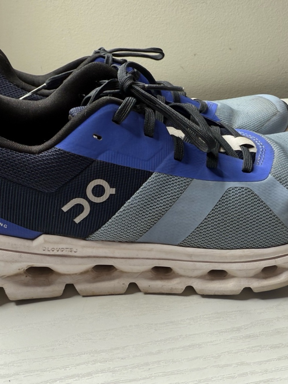 On Shoes Wms Size9 men 7.5 Cloudrunner Blue Mesh Low Top Running Athletic Sneake